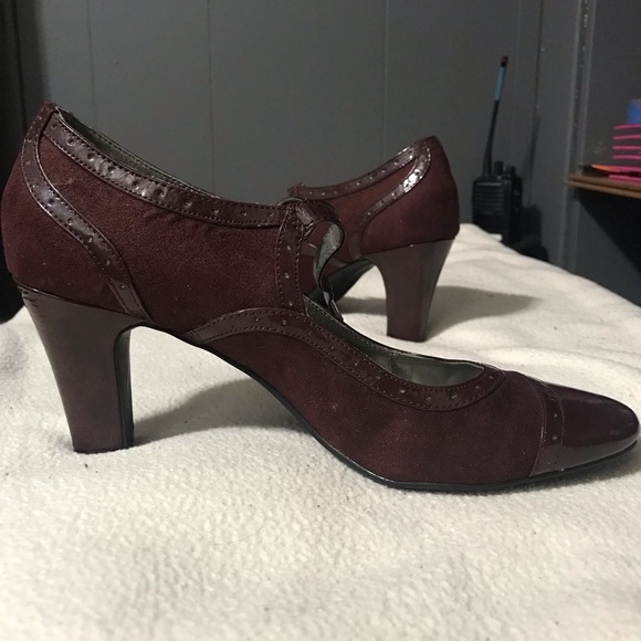 Karen Scott Heels - Picture 3 of 7